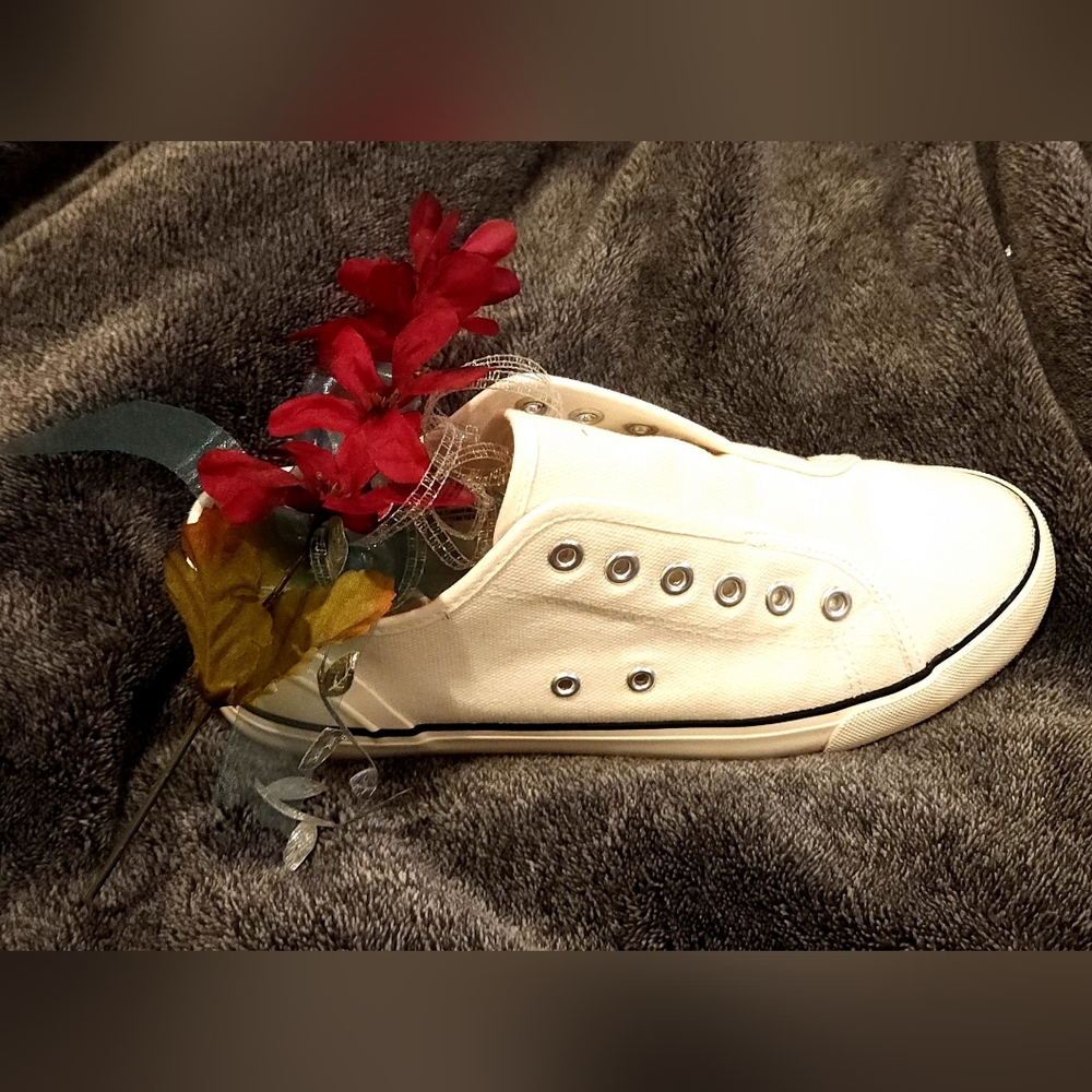 Chill out slip-ons